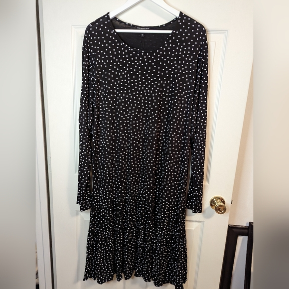 wednesday's girl Dresses & Skirts - Wednesdays Girl black and white polka dot dress stretchy size 26  NWT